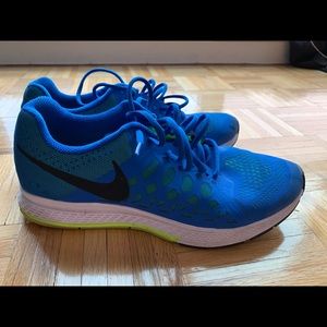 Great condition Men’s Nike Shoes Size 12
